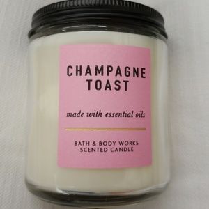 Bath and body works the essential oil candle